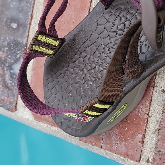 Chaco | Strappy Hiking Sandals W/Toe Loop - Picture 4 of 12